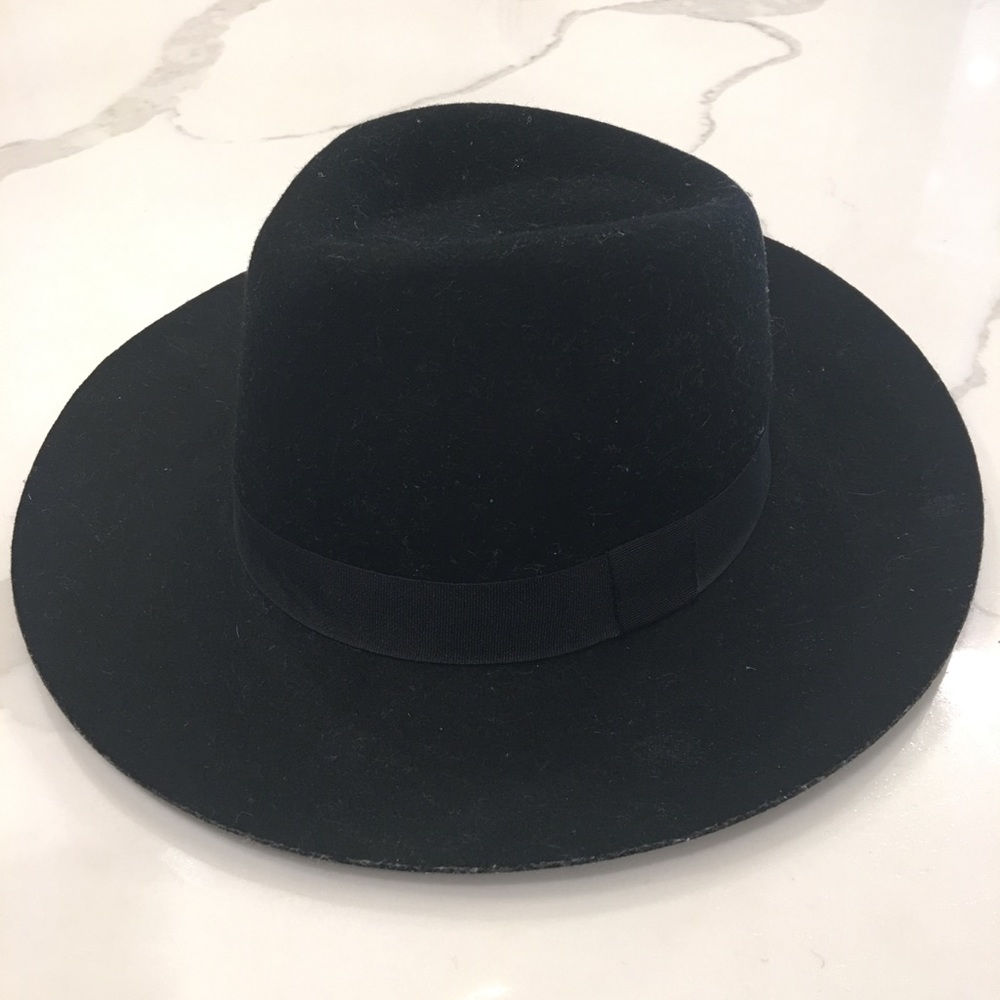 Wide brim fedora